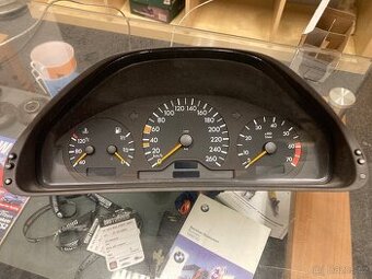 Budíky Mercedes Benz CLK w208