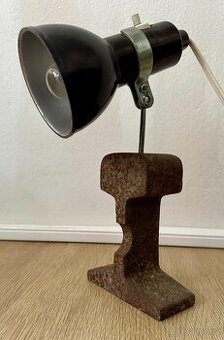 Stará BAKELIT lampička na kolejnici AUTORSKÝ ORIGINÁL