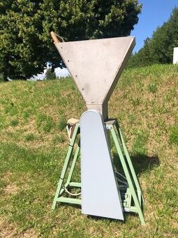 ŠROŤÁK NEREZOVÁ NÁSYPKA