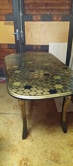Rucne malovany stůl masiv