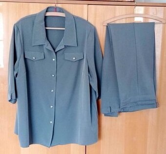 Dámský lehký kalhotový kostým, vel. 56