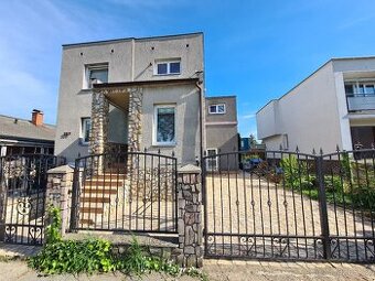 Dvougenerační rodinný dům 2x 3+1