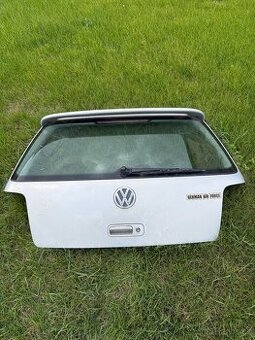 Páté dveře se spoilerem VW Golf IV kupé