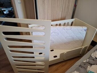 Rostoucí dětská postýlka Melmen s matrací