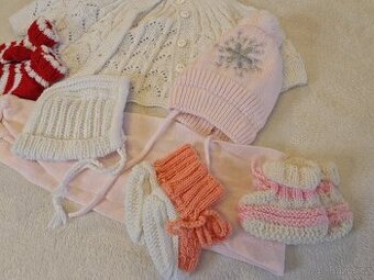 Sada pletených věcí pro miminko