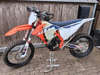 KTM 250 XC-F 35mth, rok 2022 (do provozu 3/2025) se
