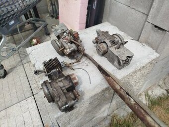 Velké množství náhradních dílů na Babettu 207