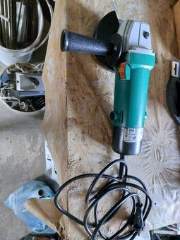 Úhlová bruska Brumey BWS 115 (900 W)