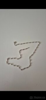 Stříbrný náhrdelník s kuličkami