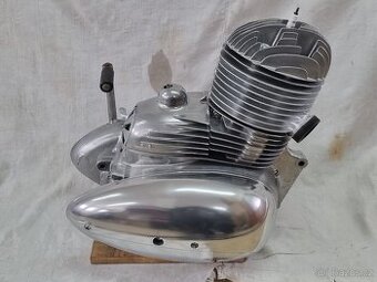 Jawa pérák - motor 1947 po GO.