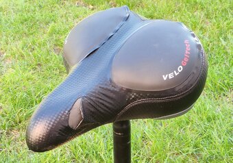 Náhradní díly z treking kola Velamos vel 28 kus 100,-