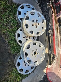 Audi A6 2002 Alu kola 5 kusu 15"