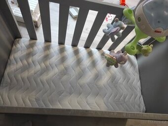 Postýlka s matrací