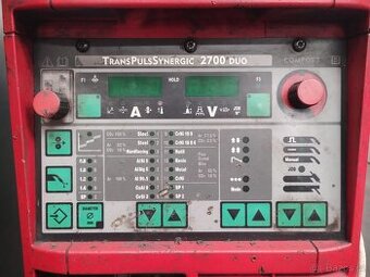 Fronius TransPulsSynergic 2700 DUO, chlazení,podavač VR 4000