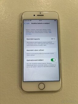 Iphone 8, 64GB barva bílá