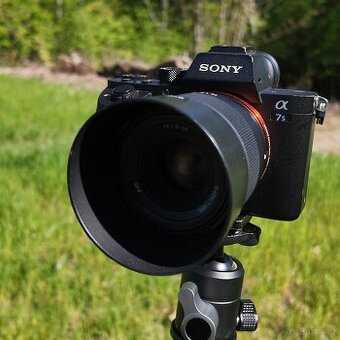 Sony Alpha A7S II + FE 50mm f1.8