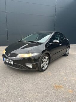 Honda Civic 1.8 i-VTEC Sport – původ ČR, 211.000 km