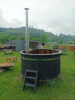 Koupací sud, koupací káď, hot tub