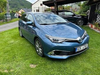Toyota Auris 1.8 Hybrid Executive