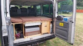 Obytná vestavba Ford Transit
