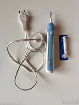 🪥 Elektrický zubní kartáček Oral-B PRO 1000 – plně funkční