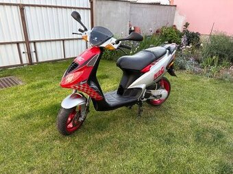 Skútr Piaggio NGR MC3  50ccm