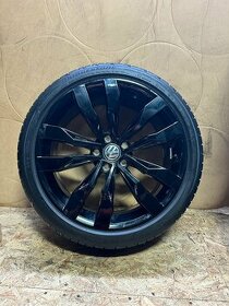 ORIG.VW T-Roc R-line SUZUKA..VW PASSAT B8 R19 225/40/19.