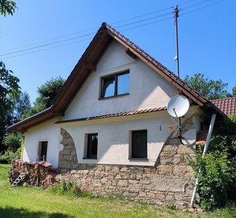 Jedinečná rodinná usedlost s krásným pozemkem 5.595m - 1