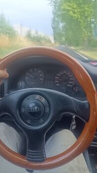 Volant Audi 80 ,90 psát SMS zavolám zpět - 1