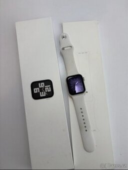 Apple watch SE, 2.generace - 97% baterie