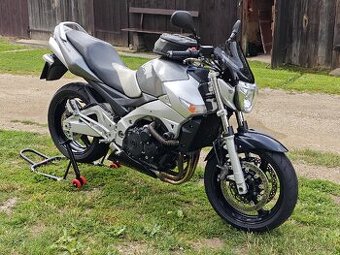 Suzuki GSR 600 72kW