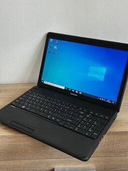 Toshiba 15,6”, 8gb ram, win10, 300gb hdd, 15,6”, 2x2