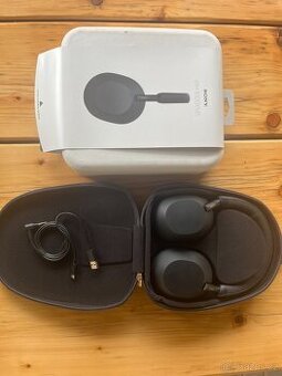 Bezdrátová sluchátka Sony WH-1000XM5