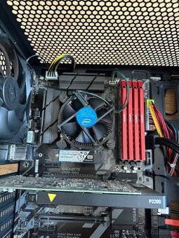 Základní deska + Intel i7 8700 + 32gb ddr4 ssd 256