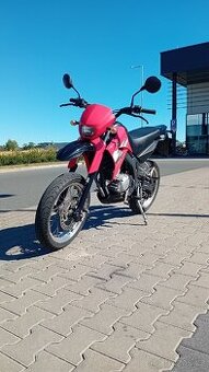 Yamaha XT 125X