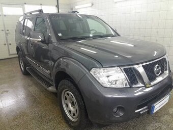 Nissan Pathfinder 3.0 DCI-24V V6 4X4