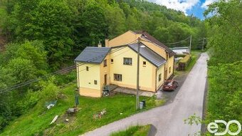 Prodej rodinného domu 5+2 v Semilech