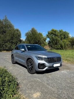 Volkswagen Touareg V8 TDI R-line LED cam masáž 2020