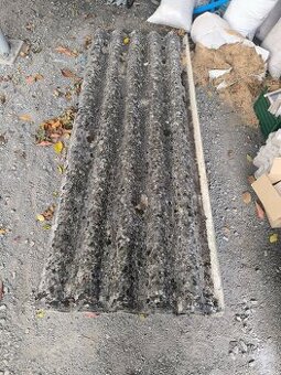 Daruji za odvoz eternitové desky