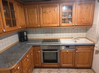 Masivní kuchyňská linka z Německa se spotřebiči