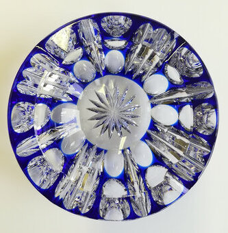 Skleněný popelník