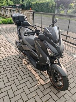 YAMAHA XMAX 400 MOMO DESIGN