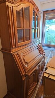 Rustikální komoda z Alp