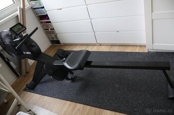 Veslovací trenažér