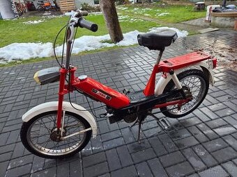 Babetta 207 s kartičkou, červená 6.