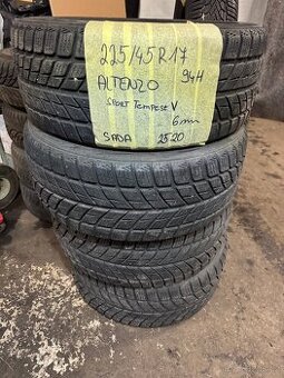 225/45 R17