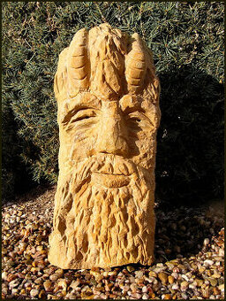 SOCHA, HLAVA Z PÍSKOVCE - ČERT