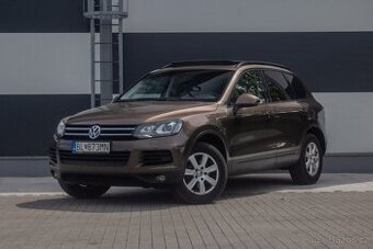 Volkswagen Touareg II 3.0 V6 TDI 4XMOTION / PANO / Ťažné