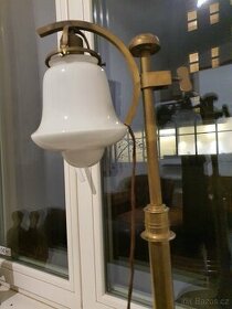 Stará mosazná lampa funkční