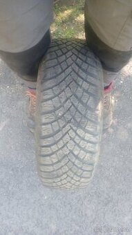 Pneu 185/65 r14 - 1